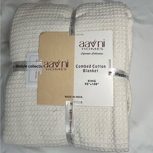 Aavni Homes White Cotton Blanket